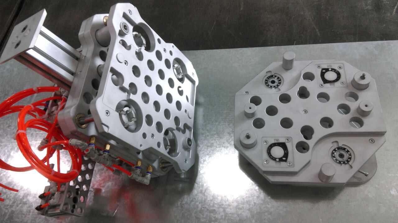 brqc-insert-moulding注塑嵌件埋入射出自动化嵌件埋入注塑模再进行二